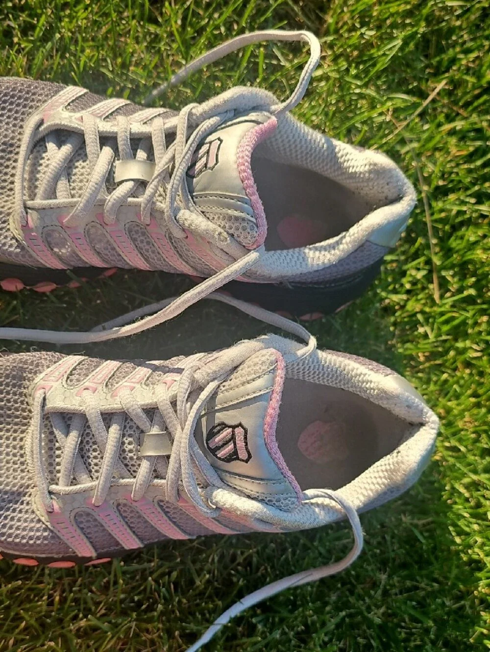 K-Swiss Women's Gray & Pink Athletic Running Tube Sneakers Walking Kayswiss B36